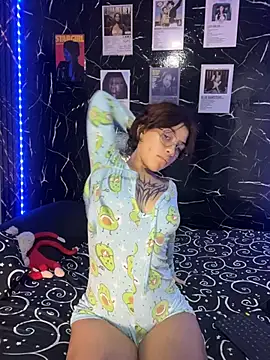 Snapshot of Ashnikko___ chatting on 06/29/26, 11:38 Ashnikko online show from 06/29/26, 11:38