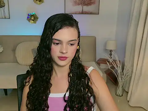 Snapshot of MaraVelvett chatting on 04/28/26, 08:36 MaraVelvett online show from 04/28/26, 08:36