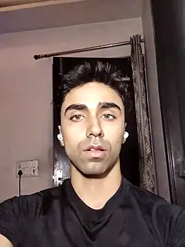 Snapshot of chrish_7 chatting on 04/12/26, 04:23 chrish 7 online show from 04/12/26, 04:23