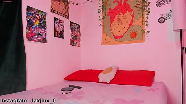 Snapshot of JaxJinx chatting on 05/23/26, 02:39 JaxJinx online show from 05/23/26, 02:39
