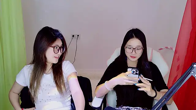 Xiongchumo1120 online show from 05/15/26, 03:02
