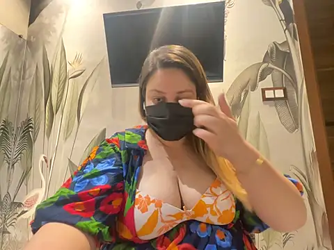 Snapshot of kavyasingh36 chatting on 04/20/26, 03:37 kavyasingh36 online show from 04/20/26, 03:37