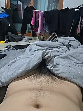 uju8251 online show from 04/12/26, 11:37