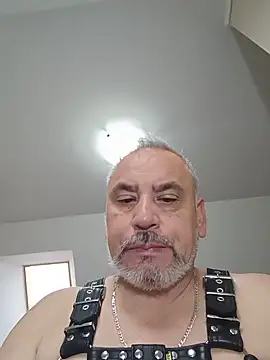Snapshot of andrexl_eather chatting on 05/22/26, 01:06 andrexl eather online show from 05/22/26, 01:06