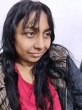 Snapshot of MELIZ_QUEEN chatting on 05/29/26, 11:41 MELIZ QUEEN online show from 05/29/26, 11:41