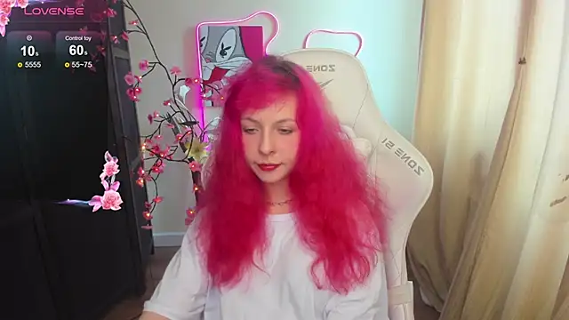 Snapshot of InfernoKitten chatting on 04/14/26, 01:11 InfernoKitten online show from 04/14/26, 01:11