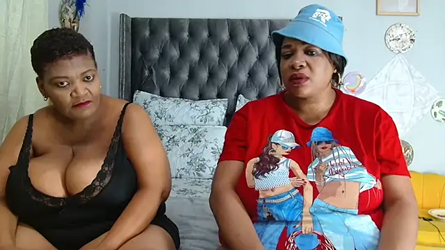 BUSTYQUEEN56  online show from 05/10/26, 08:14