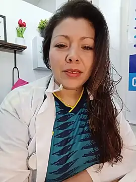 Snapshot of SARA_21- chatting on 06/27/26, 01:06 SARA 21- online show from 06/27/26, 01:06