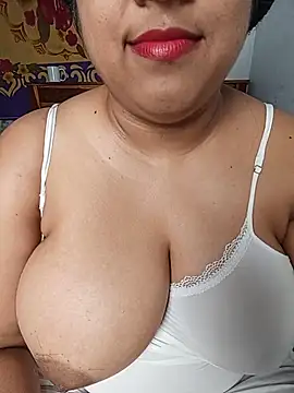 Snapshot of Suger_Lips_99 chatting on 07/25/26, 03:20 Suger Lips 99 online show from 07/25/26, 03:20