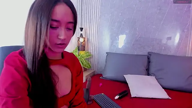 Sweetlittle luna online show from 05/16/26, 07:56