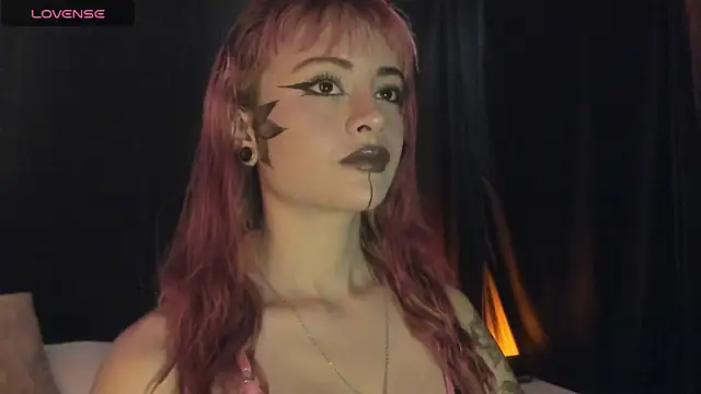 Miiaa Stonee online show from 05/26/26, 07:10