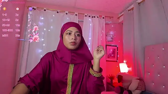 Snapshot of NadiaKarim_ chatting on 04/16/26, 12:17 NadiaKarim online show from 04/16/26, 12:17