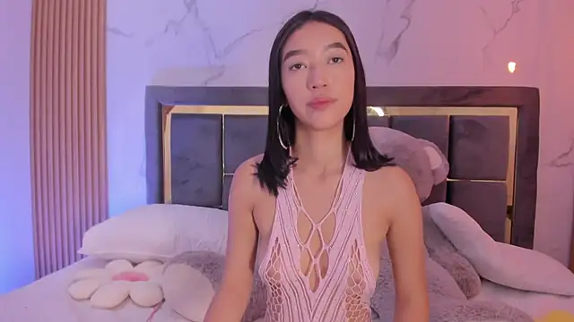 Iam Milly  online show from 04/28/26, 02:27