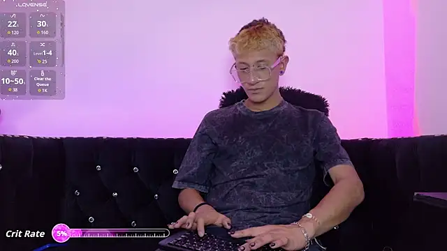 Snapshot of Damian_nix chatting on 05/10/26, 05:45 Damian nix online show from 05/10/26, 05:45