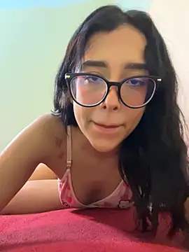 milakitti online show from 04/25/26, 07:22