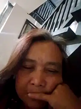 Snapshot of jeanyummytits chatting on 05/01/26, 01:37 jeanyummytits online show from 05/01/26, 01:37