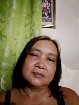 Snapshot of jeanyummytits chatting on 06/01/26, 09:33 jeanyummytits online show from 06/01/26, 09:33