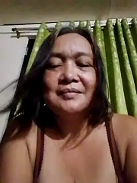 Snapshot of jeanyummytits chatting on 06/12/26, 11:20 jeanyummytits online show from 06/12/26, 11:20