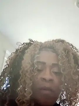 Snapshot of MarieMonroe_DickDownDownD chatting on 04/13/26, 05:51 MarieMonroe DickDownDownD online show from 04/13/26, 05:51