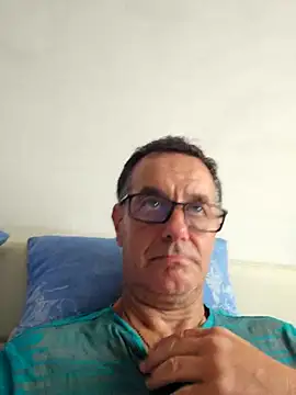 Snapshot of loulouferrari chatting on 05/30/26, 01:08 loulouferrari online show from 05/30/26, 01:08