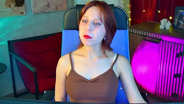 VivienneHebert online show from 05/17/26, 06:55