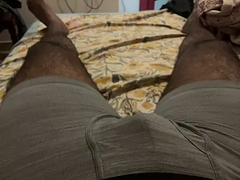 smalldick1202 online show from 04/14/26, 10:16