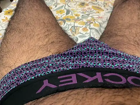 smalldick1202 online show from 04/19/26, 09:30