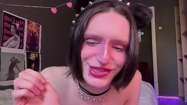 Niky Long online show from 05/18/26, 10:21