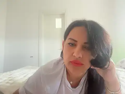 Snapshot of SeleneVane chatting on 07/04/26, 11:38 SeleneVane online show from 07/04/26, 11:38