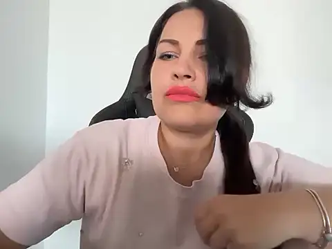 Snapshot of SeleneVane chatting on 07/18/26, 11:58 SeleneVane online show from 07/18/26, 11:58