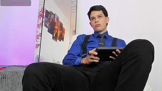 elijah stoone online show from 04/15/26, 12:12