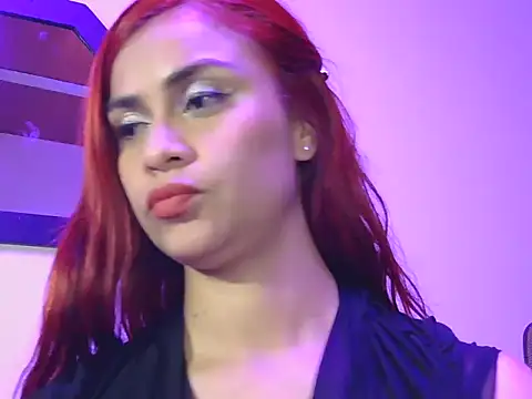 Snapshot of tinny_emiily chatting on 05/01/26, 01:54 tinny emiily online show from 05/01/26, 01:54