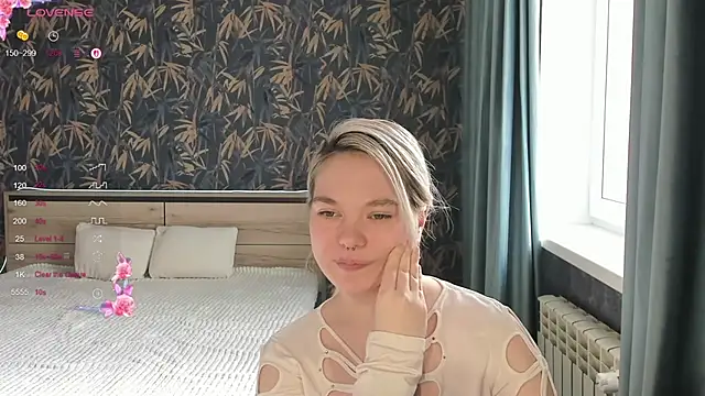 Anna Delon online show from 04/25/26, 01:41