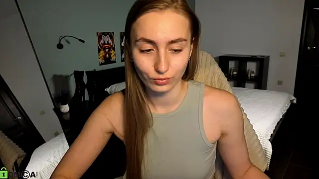 Snapshot of Your_Emily25 chatting on 05/27/26, 08:00 Your Emily25 online show from 05/27/26, 08:00