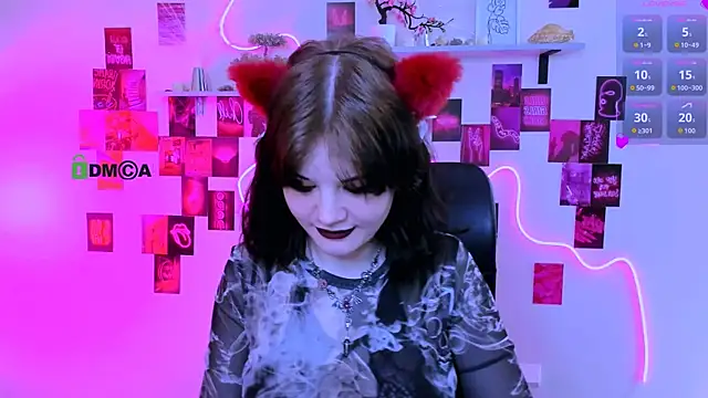 Snapshot of nikki_kiss_ chatting on 05/13/26, 09:06 nikki kiss online show from 05/13/26, 09:06