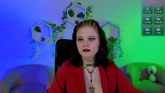 nikki kiss  online show from 07/10/26, 08:40
