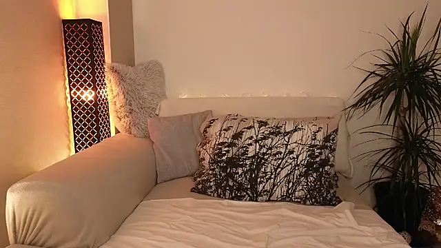 Sharon Red online show from 02/17/25, 06:15