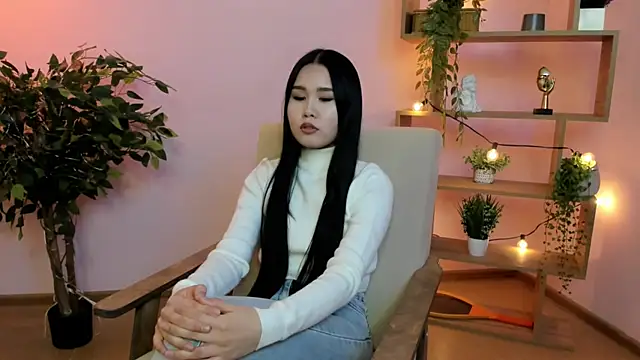 Snapshot of RutheNhek chatting on 04/14/26, 11:05 RutheNhek online show from 04/14/26, 11:05