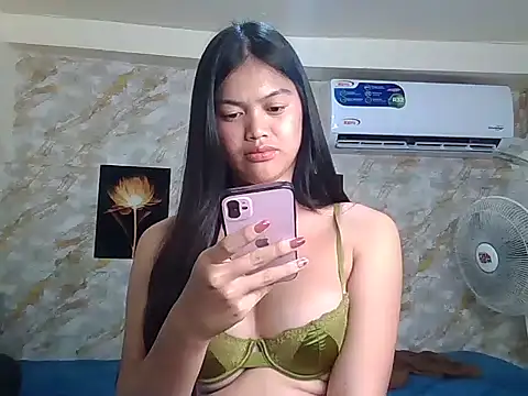 Foxie Naughty online show from 05/09/26, 05:51