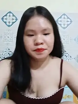 Snapshot of Seraphinahh chatting on 05/17/26, 02:02 Seraphinahh online show from 05/17/26, 02:02