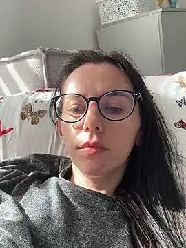 olivia vi online show from 04/22/26, 12:50