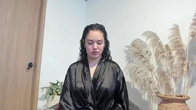 Snapshot of MiaRouseex chatting on 05/01/26, 08:57 MiaRouseex online show from 05/01/26, 08:57