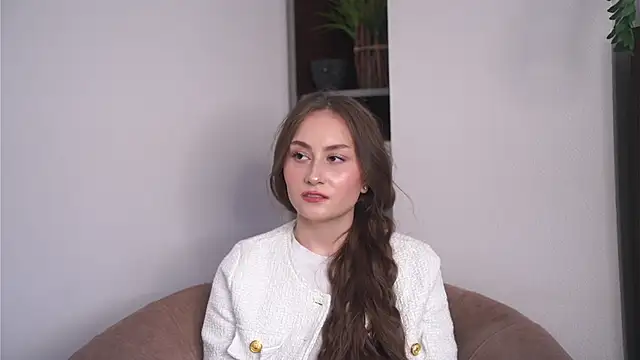 Snapshot of LarueRehling chatting on 04/14/26, 10:32 LarueRehling online show from 04/14/26, 10:32