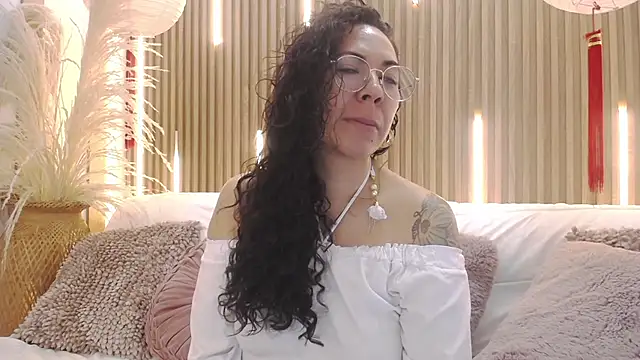 Velvet Curly online show from 06/29/26, 12:38