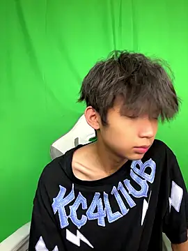 Snapshot of -OvO- chatting on 07/17/26, 10:33 -OvO- online show from 07/17/26, 10:33