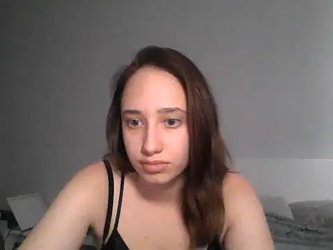 Snapshot of DarkMirel chatting on 06/03/26, 05:18 DarkMirel online show from 06/03/26, 05:18