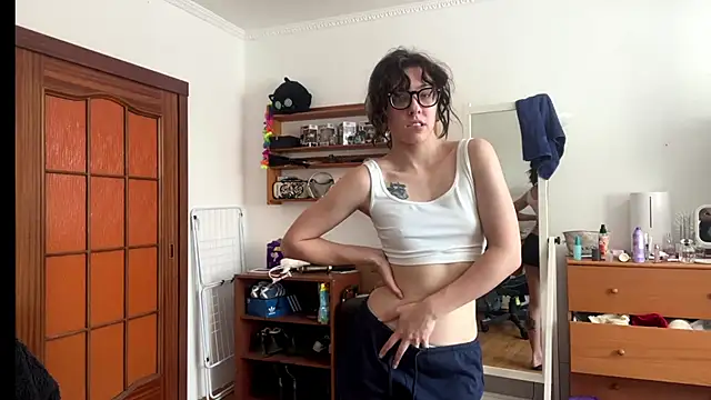 PillowPeachX online show from 06/04/26, 10:10