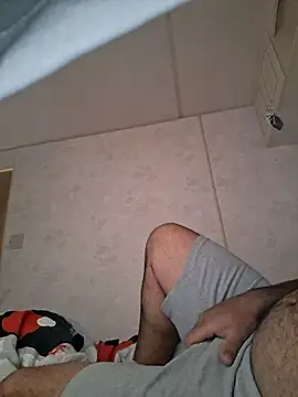 Snapshot of jhoni123foryou chatting on 05/03/26, 12:11 jhoni123foryou online show from 05/03/26, 12:11