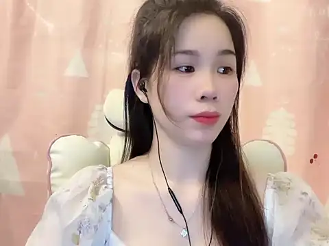 Luna3579 online show from 05/06/26, 07:24