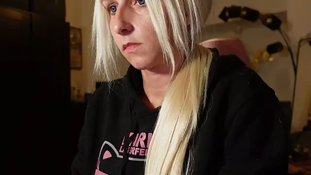 barbiplaymate online show from 12/30/24, 08:47